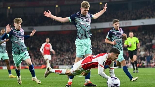 NBA免费视频-专家组裁定英超争议判罚：枪手占便宜红军没蒙冤